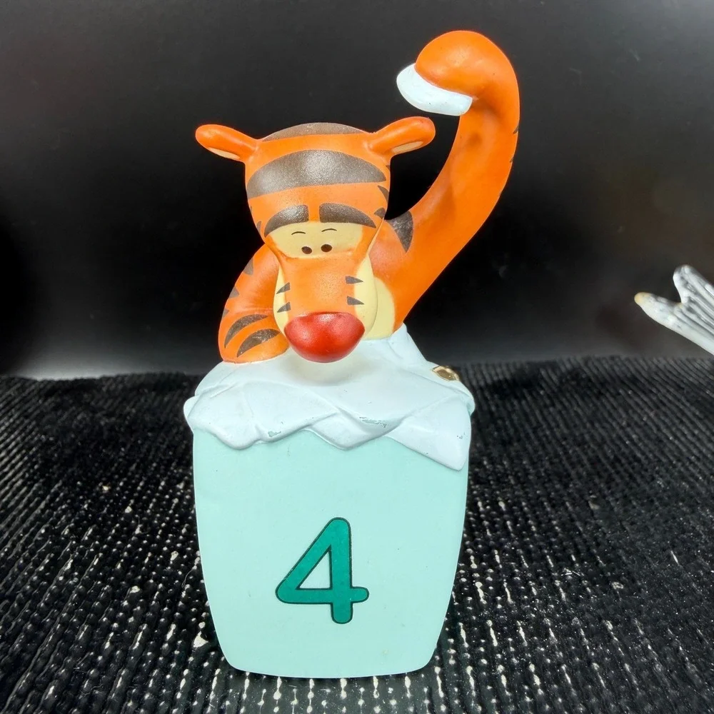 Disney‎ Pooh & Friends Tigger 4th Birthday Figurine Four is for Bounces Ceramic